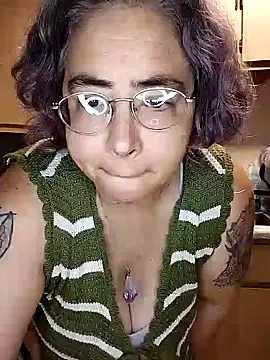 GraceHenderson online show from 12-28-24, 01:18