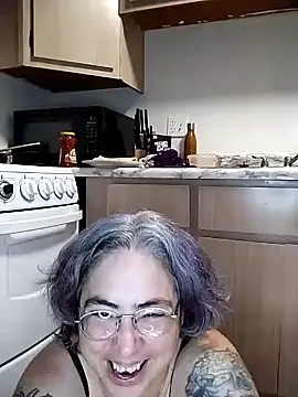 GraceHenderson online show from 12-28-24, 04:19