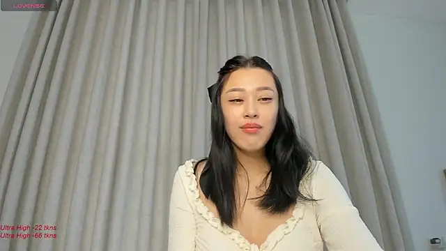 yumisunn online show from 01-14-25, 03:43