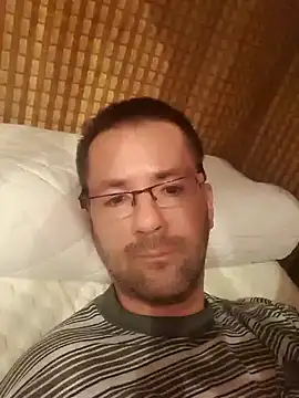 riskybusiness9090 online show from 12-14-24, 08:29