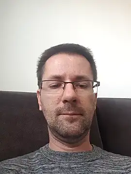 riskybusiness9090 online show from 12-21-25, 09:49