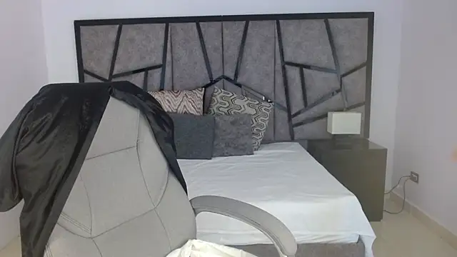 adhara cortez online show from 02-19-26, 08:49