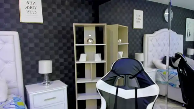 Snapshot of rave_connor chatting on 12-05-24, 07:06 rave connor online show from 12-05-24, 07:06