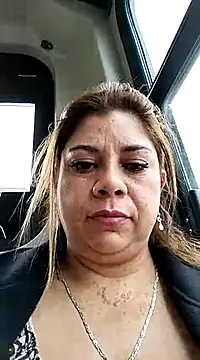 Laura-Hernandez online show from 12-23-24, 07:09