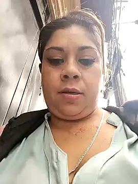 Laura-Hernandez online show from 02-13-25, 05:11