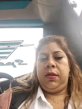 Laura-Hernandez online show from 02-22-25, 03:58