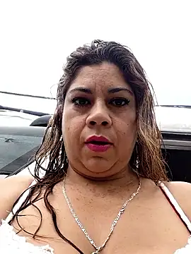 Snapshot of Laura-Hernandez chatting on 01-06-26, 03:16 Laura-Hernandez online show from 01-06-26, 03:16