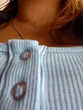 Snapshot of Laura-Hernandez chatting on 03-03-26, 03:40 Laura-Hernandez online show from 03-03-26, 03:40