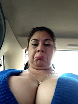 Snapshot of Laura-Hernandez chatting on 03-10-26, 03:50 Laura-Hernandez online show from 03-10-26, 03:50