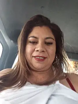 Snapshot of Laura-Hernandez chatting on 03-15-26, 03:18 Laura-Hernandez online show from 03-15-26, 03:18