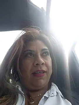 Laura-Hernandez online show from 06-04-26, 02:34