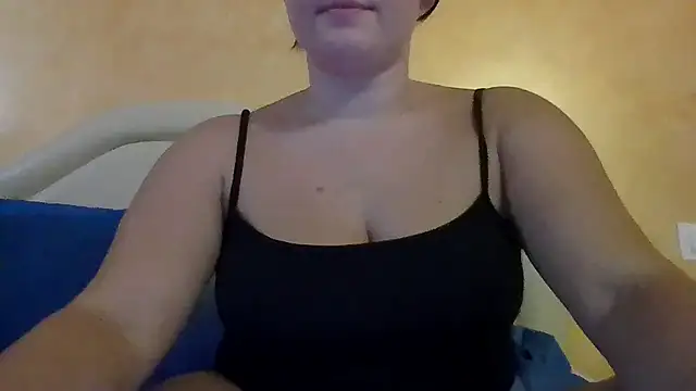 Snapshot of Chicamora chatting on 09-23-25, 08:01 Chicamora online show from 09-23-25, 08:01