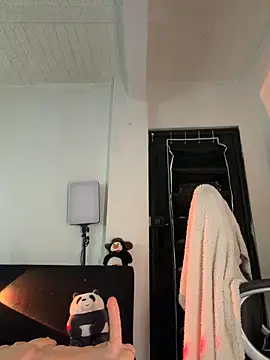 aly golden  online show from 04-28-26, 02:27