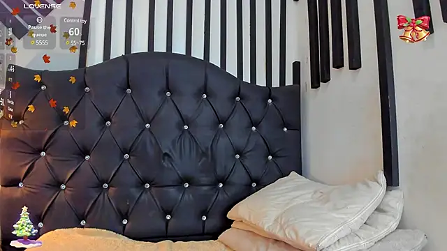 Snapshot of Kenia_Fox chatting on 12-14-24, 04:01 Kenia Fox online show from 12-14-24, 04:01