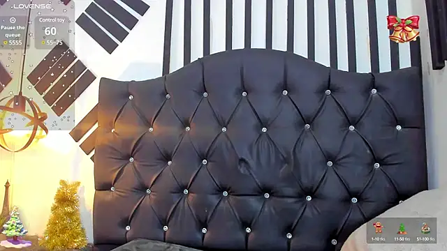 Snapshot of Kenia_Fox chatting on 12-20-24, 04:42 Kenia Fox online show from 12-20-24, 04:42