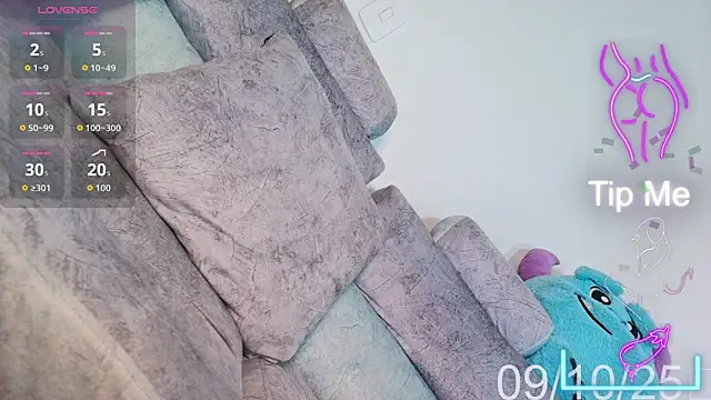 Snapshot of Kenia_Fox chatting on 10-10-25, 06:34 Kenia Fox online show from 10-10-25, 06:34