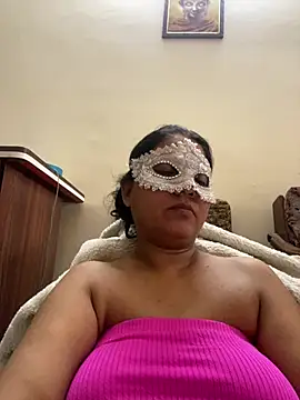 kamayanisingh24 online show from 02-01-25, 05:49