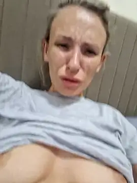 YourJuliena online show from 02-20-25, 01:40