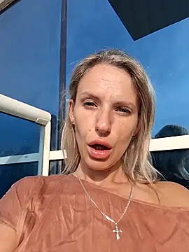 YourJuliena online show from 02-23-25, 12:27