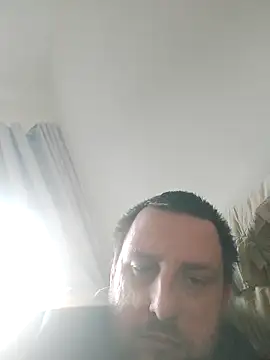 Snapshot of HE-M123 chatting on 03-09-25, 05:06 HE-M123 online show from 03-09-25, 05:06