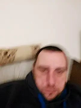 Snapshot of HE-M123 chatting on 10-07-25, 07:44 HE-M123 online show from 10-07-25, 07:44