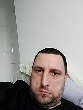 Snapshot of HE-M123 chatting on 10-08-25, 04:37 HE-M123 online show from 10-08-25, 04:37