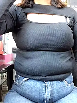 Snapshot of QueenHaryana chatting on 03-21-25, 08:50 QueenHaryana online show from 03-21-25, 08:50