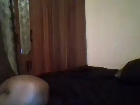 Snapshot of lisa_larry88 chatting on 02-14-25, 02:50 lisa larry88 online show from 02-14-25, 02:50