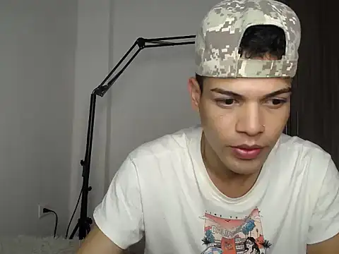 Snapshot of SWEET_MIGUEL chatting on 10-01-25, 11:44 SWEET MIGUEL online show from 10-01-25, 11:44