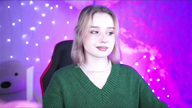 AdeleLoomis online show from 12-14-24, 08:40