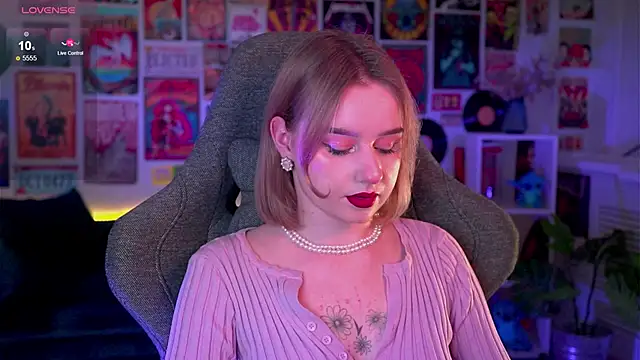 AdeleLoomis online show from 12-20-24, 05:29