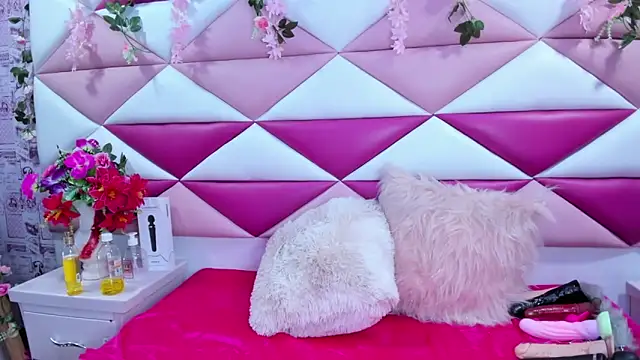 SalmaSantos online show from 09-19-25, 03:08