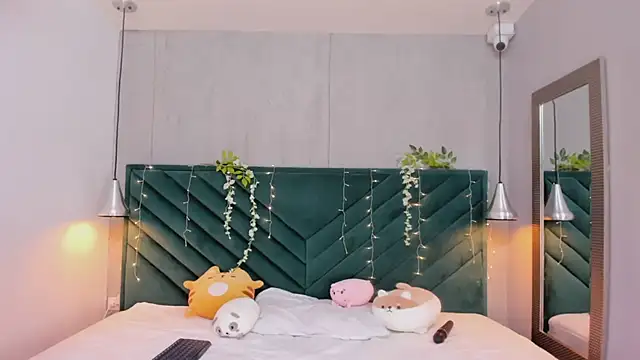 pamelajons  online show from 01-14-25, 12:14