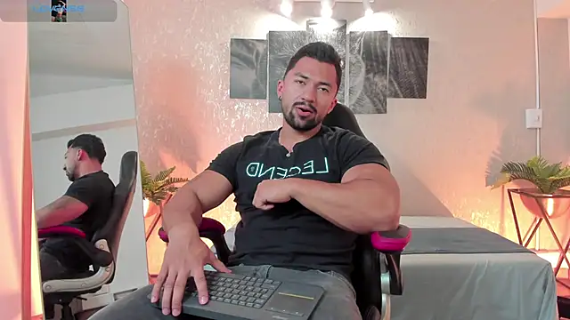 Snapshot of Regan__ chatting on 12-05-24, 04:53 Regan online show from 12-05-24, 04:53