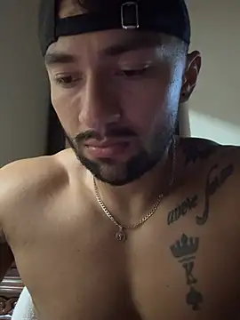 Snapshot of Regan__ chatting on 01-28-25, 01:50 Regan online show from 01-28-25, 01:50