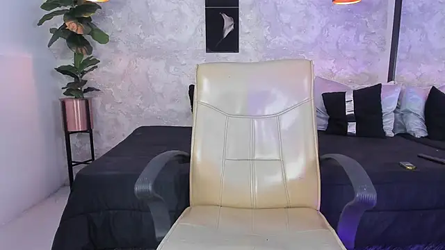 Regan   online show from 02-23-25, 01:35