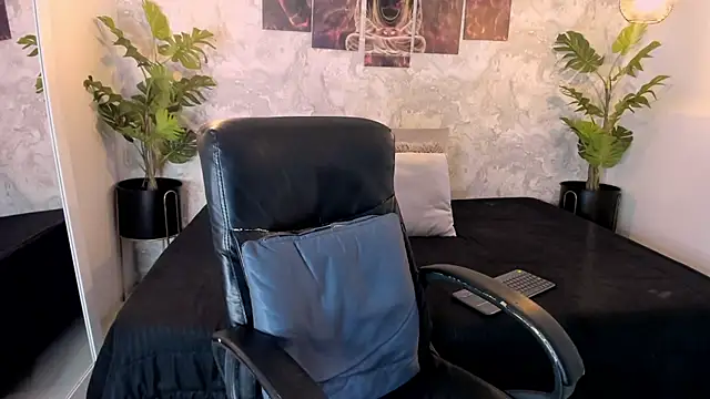 Regan   online show from 10-02-25, 07:37