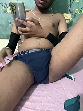 Snapshot of coco_boy12 chatting on 02-13-26, 04:47 coco boy12 online show from 02-13-26, 04:47