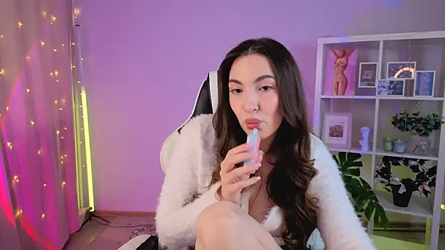 Snapshot of MelissaLovvv chatting on 05-19-26, 03:02 MelissaLovvv online show from 05-19-26, 03:02