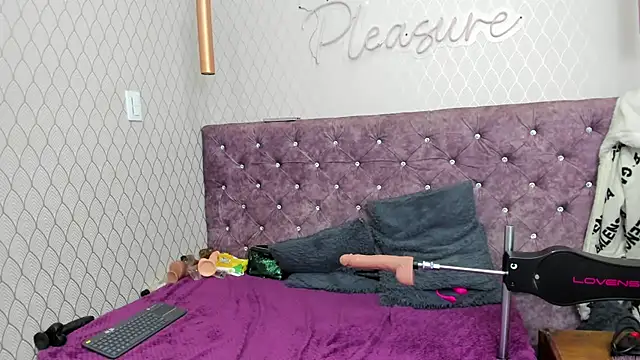 VALENTINA3x online show from 02-25-25, 06:25