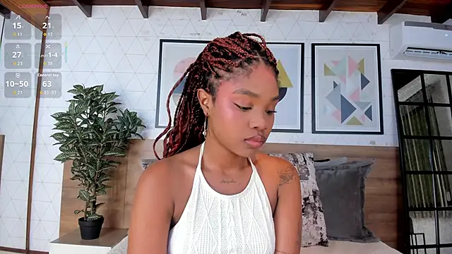 Snapshot of AriaFoster chatting on 09-22-25, 04:58 AriaFoster online show from 09-22-25, 04:58