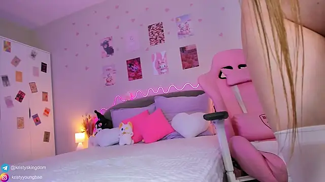 Snapshot of Kate_Clover chatting on 02-22-25, 10:40 Kate Clover online show from 02-22-25, 10:40