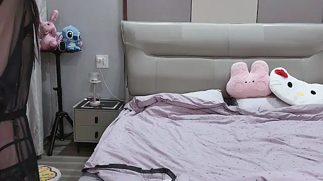 Snapshot of Fairy-HF chatting on 09-19-25, 06:15 Fairy-HF online show from 09-19-25, 06:15