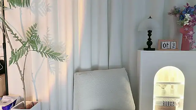 Snapshot of Fairy-HF chatting on 04-10-26, 07:02 Fairy-HF online show from 04-10-26, 07:02