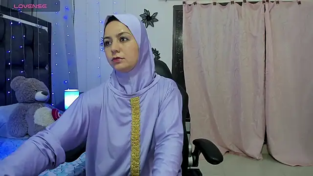 Snapshot of BadraSaadi chatting on 12-22-24, 01:11 BadraSaadi online show from 12-22-24, 01:11