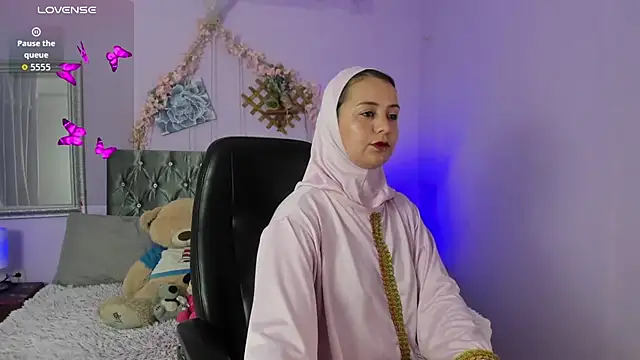 Snapshot of BadraSaadi chatting on 09-19-25, 08:53 BadraSaadi online show from 09-19-25, 08:53