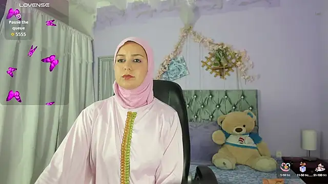 Snapshot of BadraSaadi chatting on 10-07-25, 07:44 BadraSaadi online show from 10-07-25, 07:44