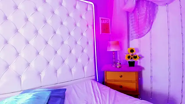 Trixiroy online show from 01-14-25, 01:58