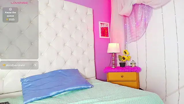 Trixiroy online show from 01-28-25, 10:56