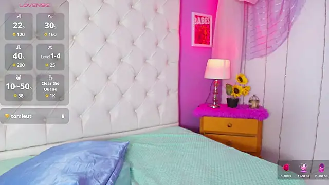 Trixiroy online show from 01-31-25, 01:33